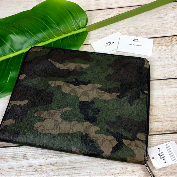 COACH • TECH CASE IN SIGNATURE CAMO COATED CANVAS - Picture 3 of 8